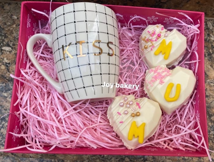 بوكس عيد الأم — من Joy Bakery